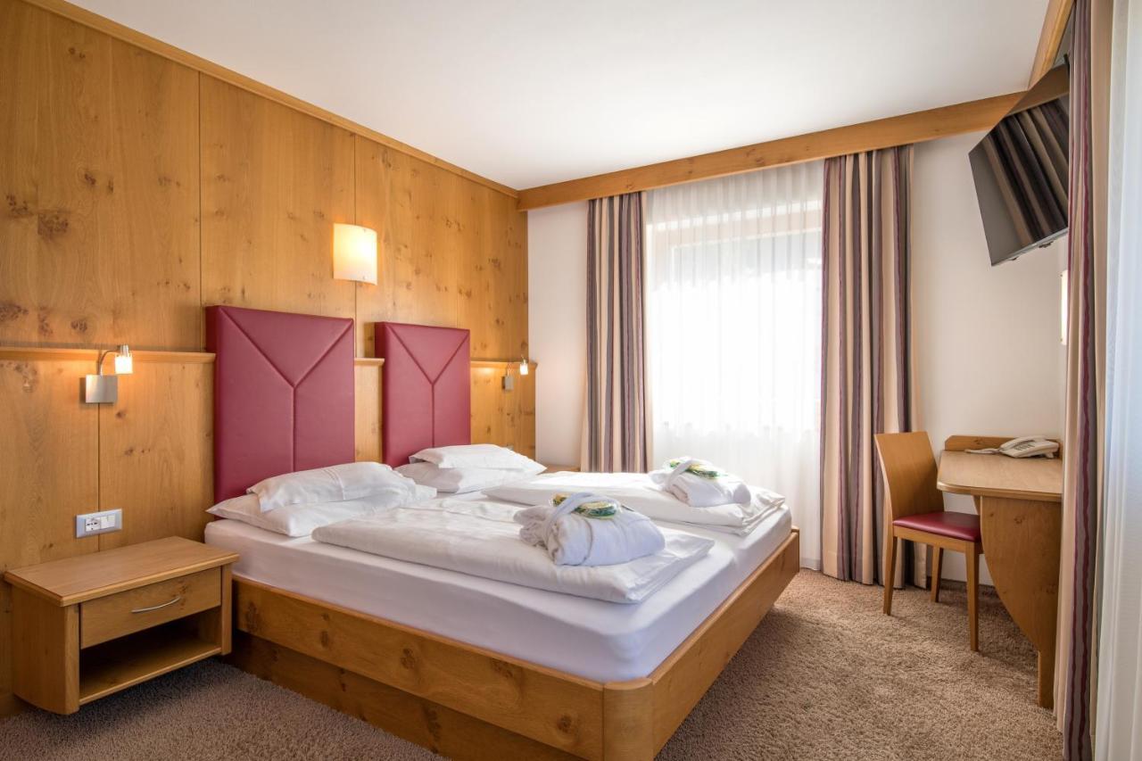 Garni Hotel Bel Vert Selva di Val Gardena Exterior foto