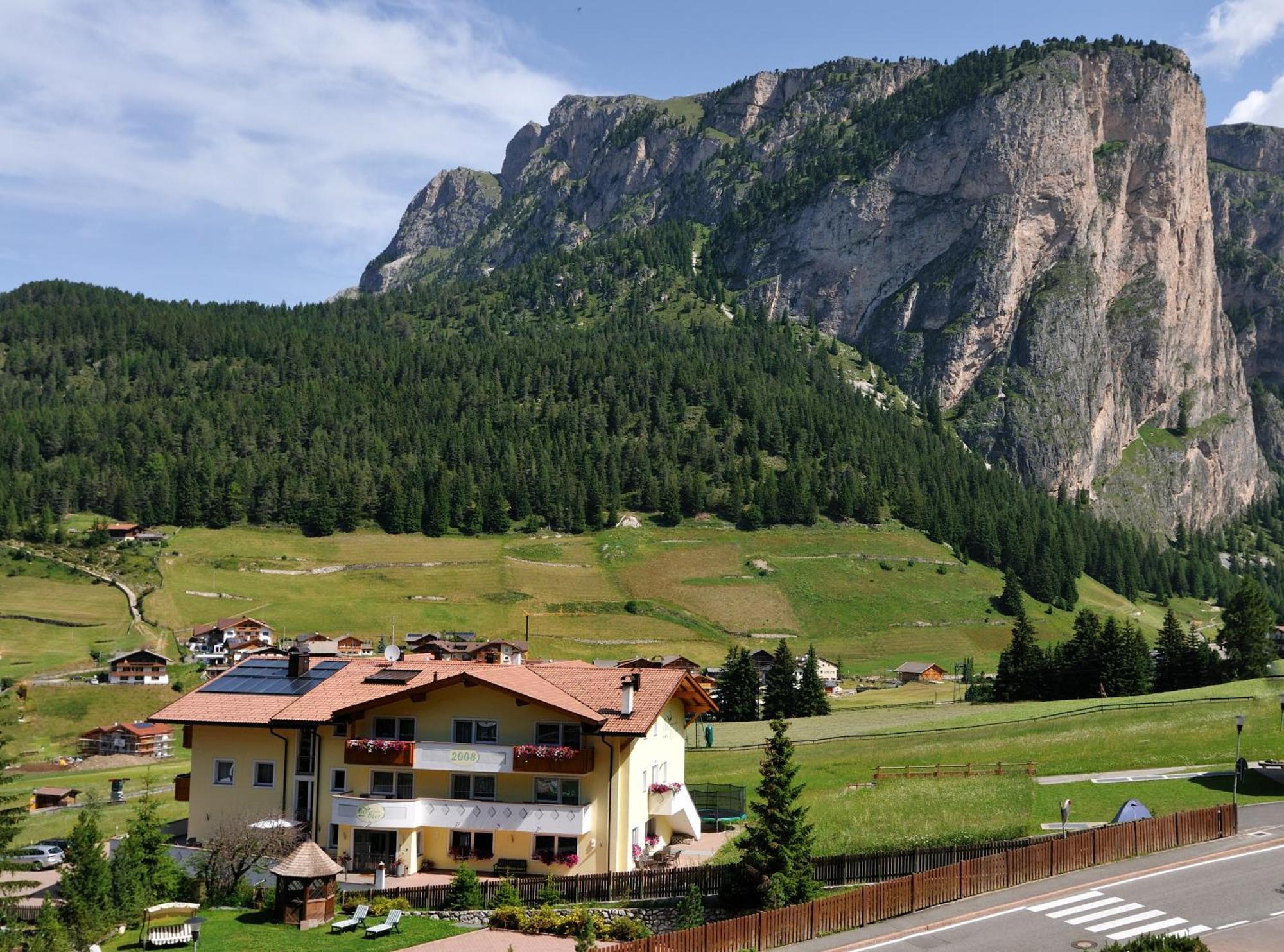 Garni Hotel Bel Vert Selva di Val Gardena Exterior foto